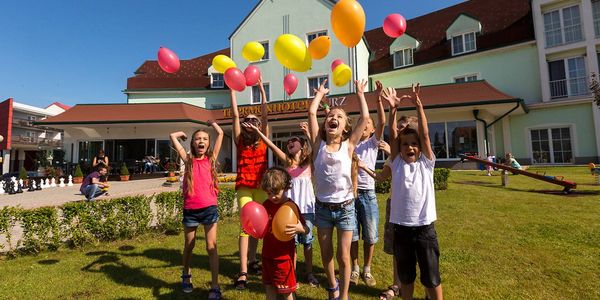 Familien- & Kinderhotel inkl. Kinderprogramm im Thermenhotel Kurz, Lutzmannsburg